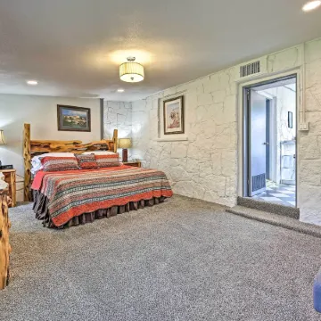 Retro Updated Blanco Abode - Steps to Main Street!