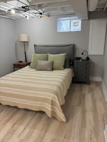 Fabulous 3-bedroom house with AC in charming Elgin