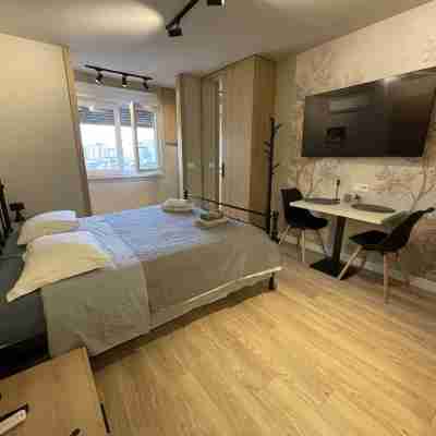 Piazza Delux Downtown Cozy Studio Rooms