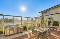 Beachfront Living in Long Beach: 2,500 Sq Ft Condo - Condos