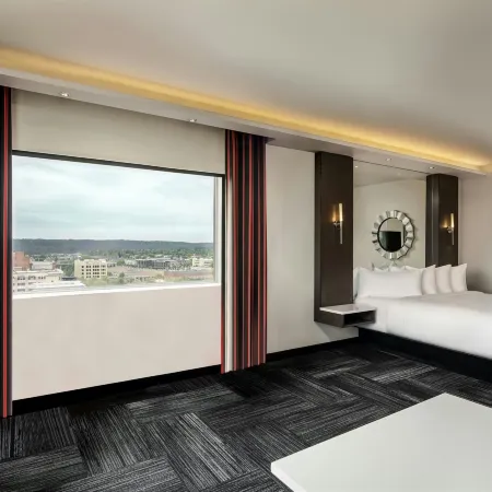 The Davenport Grand, Autograph Collection