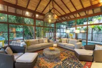 7Br Ocean View Villa with Two Pools in Manuel Antonio - 2 stjerner