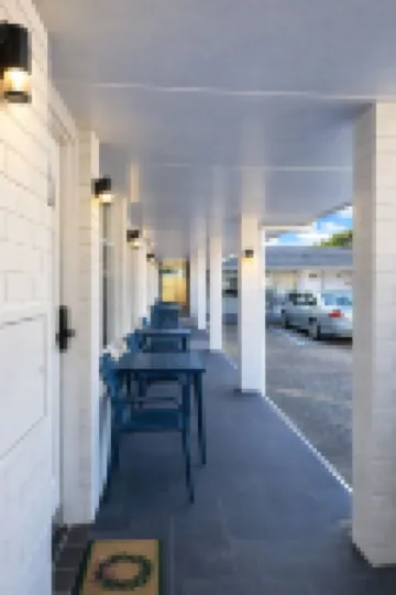 Cooks Endeavour Motor Inn