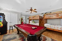 Twin Ponds Retreat-Pond/Hot Tub/Fire Pit/Game Room/Pet Friendly by RedAwning