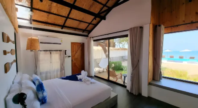 Nitiporn Resort Kohphayam & Seaagain Bar and Restaurants