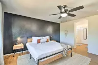 1 Mi to Surprise Stadium! Desert Poolside Oasis - parking