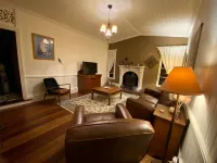 Awen Cottage - Where Heritage meets the heart of Tenterfield