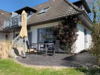 Bright apartment with direct access to the garden