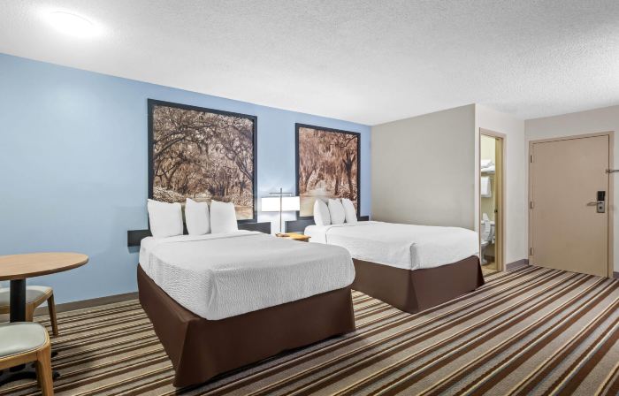 Super 8 by Wyndham Valdosta GA I-75