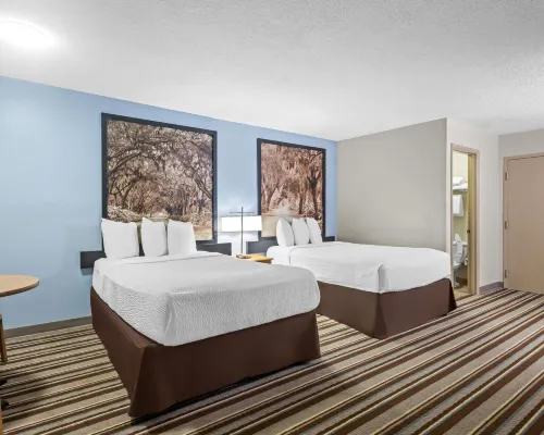 Super 8 by Wyndham Valdosta GA I-75 Hotels in Lowndes County