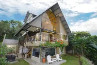 Syllo 2 | 4BR Bright Dago Pakar Resort Villa w/ View & BBQ