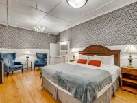 Thayers Inn Hotels in Littleton