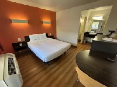 Studio 6 Suites - Riverside, CA - South