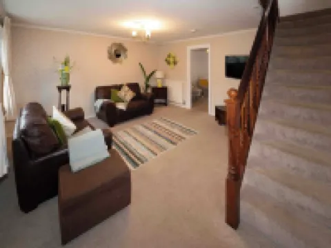 Spacious 3 Bedroom Home in Westhoughton Hotels in Bolton