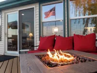 Water's Edge Retreat Hotels in Wright County