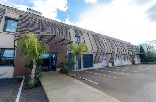 Les Jardins du Canal Piscine Chauffée Hotels in 