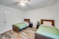 Explore the City w/ Ease! Quiet East Dallas Base