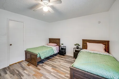 Explore the City w/ Ease! Quiet East Dallas Base