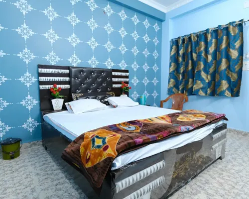 ชรี กฤษณะ นิวาส เดโอการ์ โรงแรมในดิโอฆาร