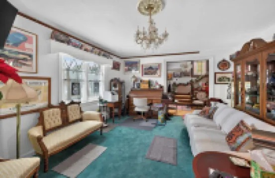 The Avanti Houses Hotel a 
