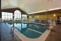 Homewood Suites by Hilton @ the Waterfront - С бассейном