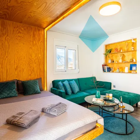 Urban Nest - Loft with Private Rooftop Garden