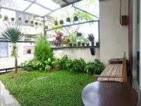 Alton Guest House (2 Bedrooms) Hotels in Sidorejo