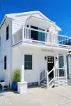 Water Views - 2 Min Walk to Beach - Custom Beach House - Local Pool!