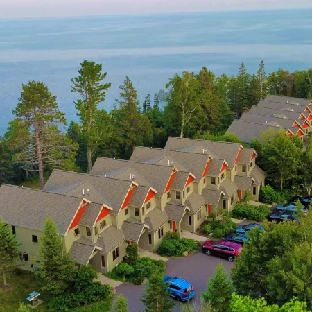 Lake Superior Views! Ultimate North Shore Retreat