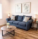 Calm Luxury Living 1BR Retreat Pool, Hot Tub, Wifi - بوتيك