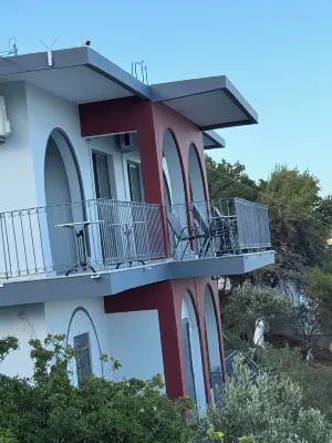 Kaloniki Rooms & Suites