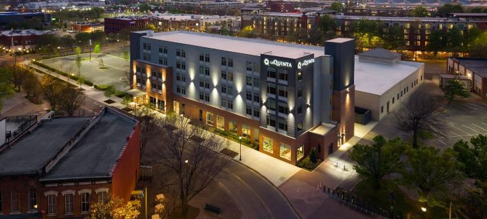 La Quinta Inn & Suites by Wyndham Chattanooga Downtown/South Ξενοδοχεία στην πόλη Chattanooga