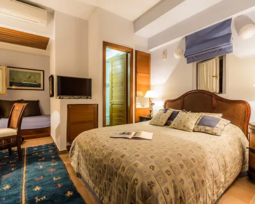 Epidavros Villas - Gardenia Garden Retreat w Pool Hotels in Epidaurus