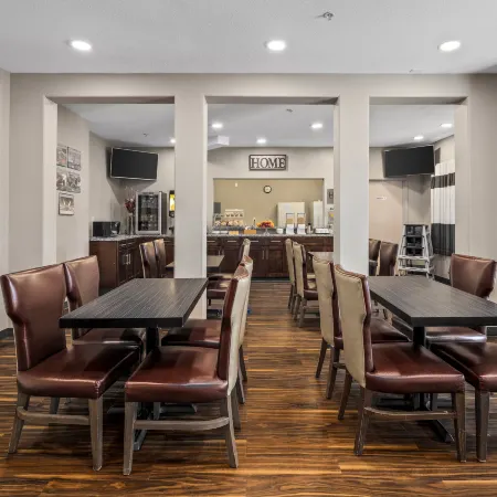 Prairie Crest Medicine Hat by IHG