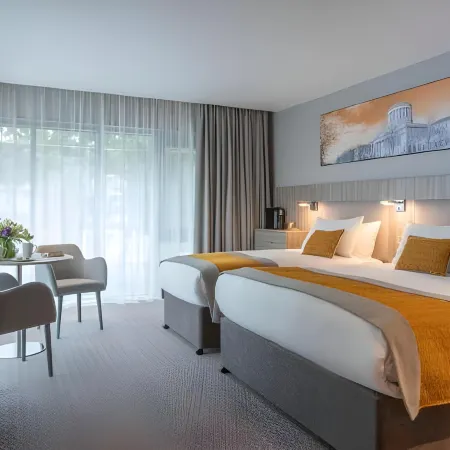 The Samuel Hotel, Dublin City Centre Отели рядом с достопримечательностью «Стадион «Авива»»