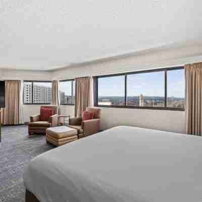 DoubleTree by Hilton Spokane-City Center Rooms