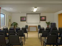Tricove Inn & Suites
