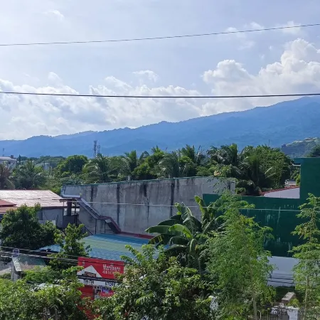 Stay at Diez R4, Deluxe Queen room and Mountain View