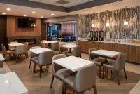 La Quinta Inn & Suites by Wyndham Seattle Sea-Tac Airport