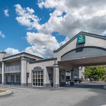 Quality Inn & Suites Near Panama City Beach