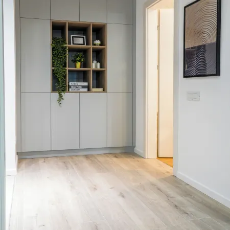 Luca - Luxury Park-View Apt with Balcony & Parking