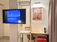 Eva Urban Rooms Centro Lecco Hotels in Lecco