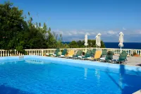 Pontikonisi Hotel & Suites