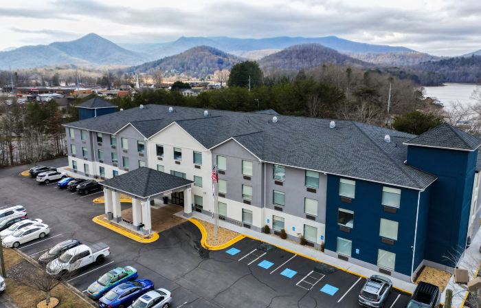 Holiday Inn Express & Suites HIAWASSEE by IHG