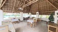 Seashore Beach hotel and Bungalow - プール