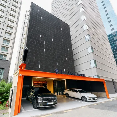 Latree Hotel