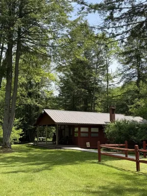 Hemlock Hideaway - Cozy Cabin Retreat Close to the Best Sights of Potter County!