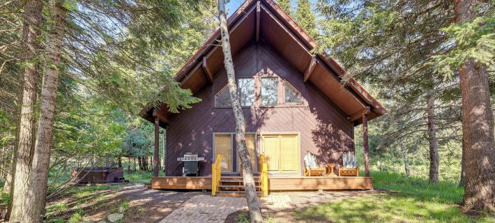 Beautiful McCall Cabin Perfect for Families! Hotels in McCall