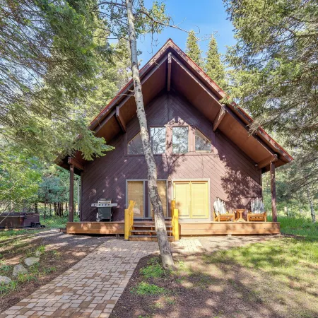 Beautiful McCall Cabin Perfect for Families!