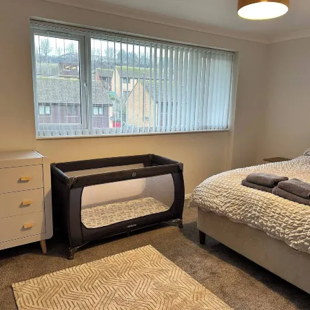 Willow House Sleeps 4 Family Travel Seaside Stay